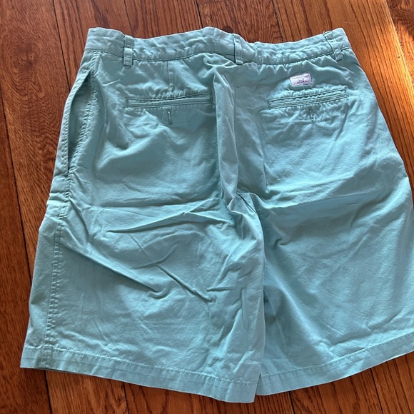 Vineyard Vines breaker shorts barely worn condition discontinued color - Picture 4 of 4